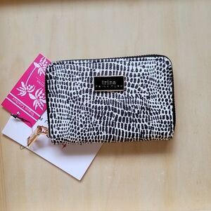 NWT Trina Turk Black & White Geometric Crocodile Zip-Around Vegan Leather Wallet